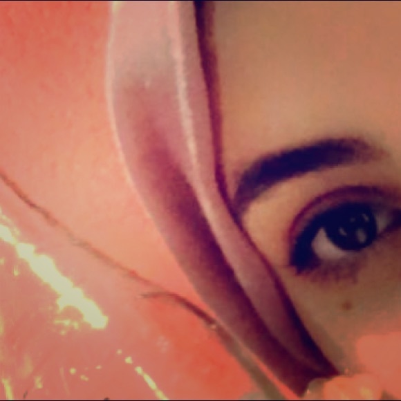 Meet your Posher, Mai - Picture 1 of 1